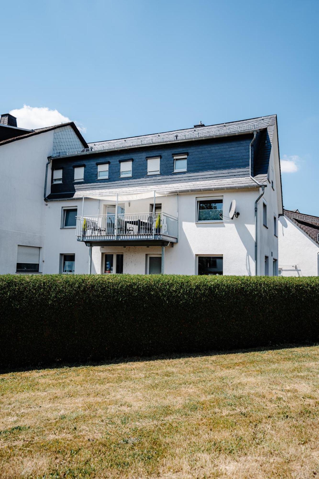 Timeout Royal Apartment Ellar Exterior photo